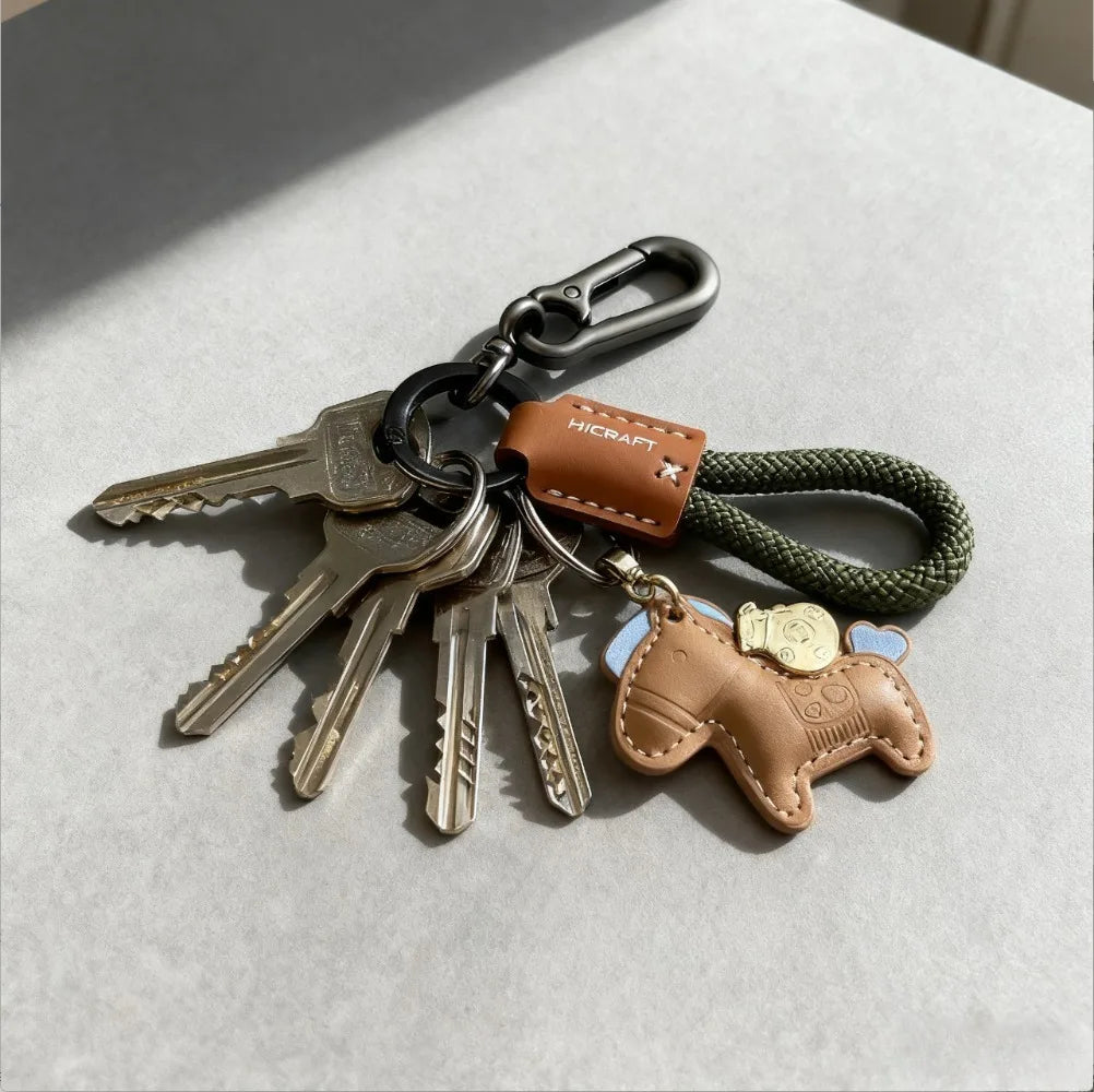 1PC Genuine Leather Car Keychain Minimalist Key Holder with Premium Strap Durable Key Ring for Men Women Couple Gift