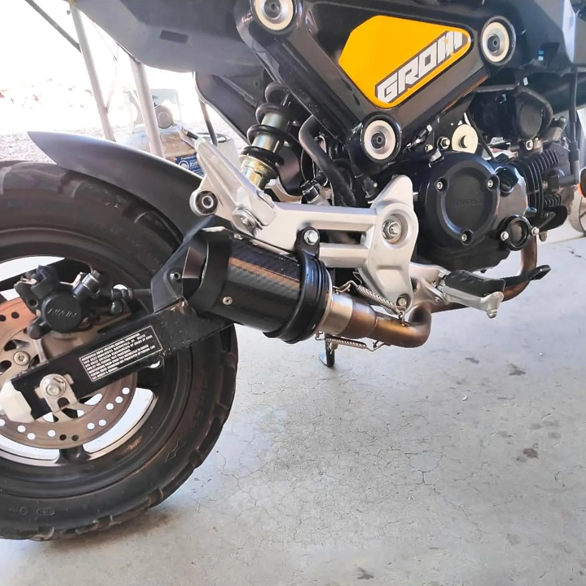 Carbon Fiber Exhaust Muffler for Kawasaki Z900 & GSX-R750 - image 4