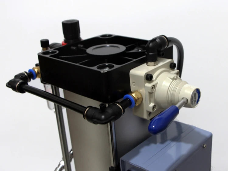 Desktop injection moulding machine, vertical plastic moulder with 20g to 50g shot