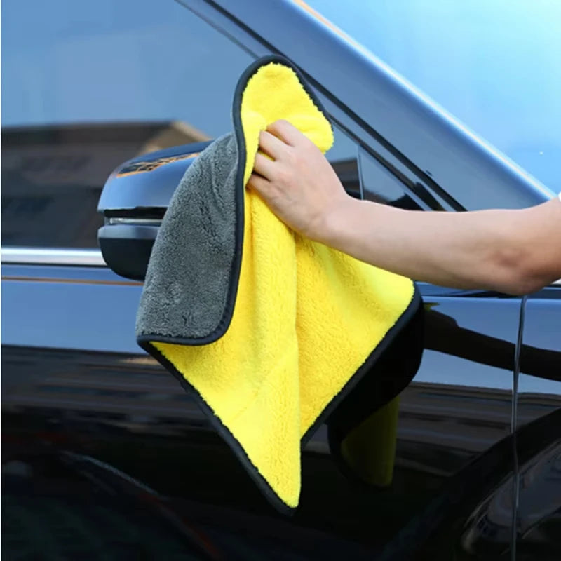 Absorbent Microfiber Car Cleaning Towel with Hemmed Edge