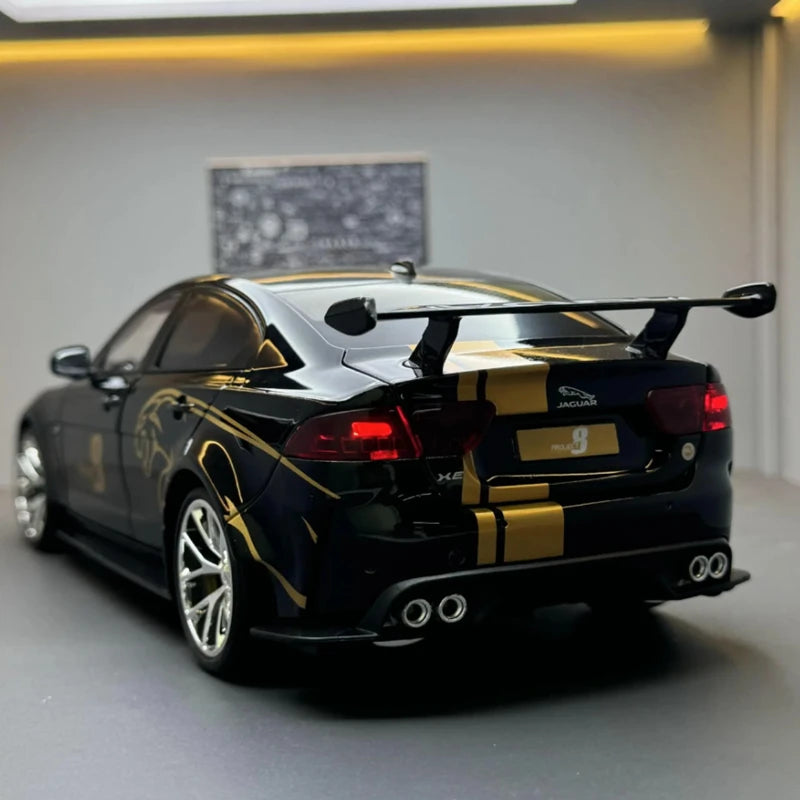 1/24 Jaguar XE SV Project8 Alloy Sports Car Model Diecast Metal Racing Car Model Simulation Sound Light Collection Kids Toy Gift