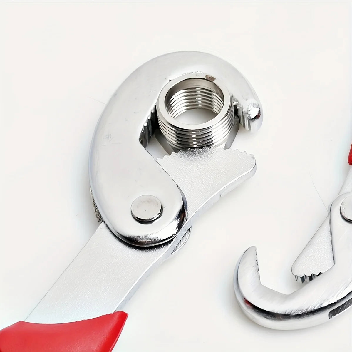 Universal Adjustable Wrench Tool: Multifunctional Double-Ended Pipe Wrench & Adjustable Pliers for All Your DIY Needs!