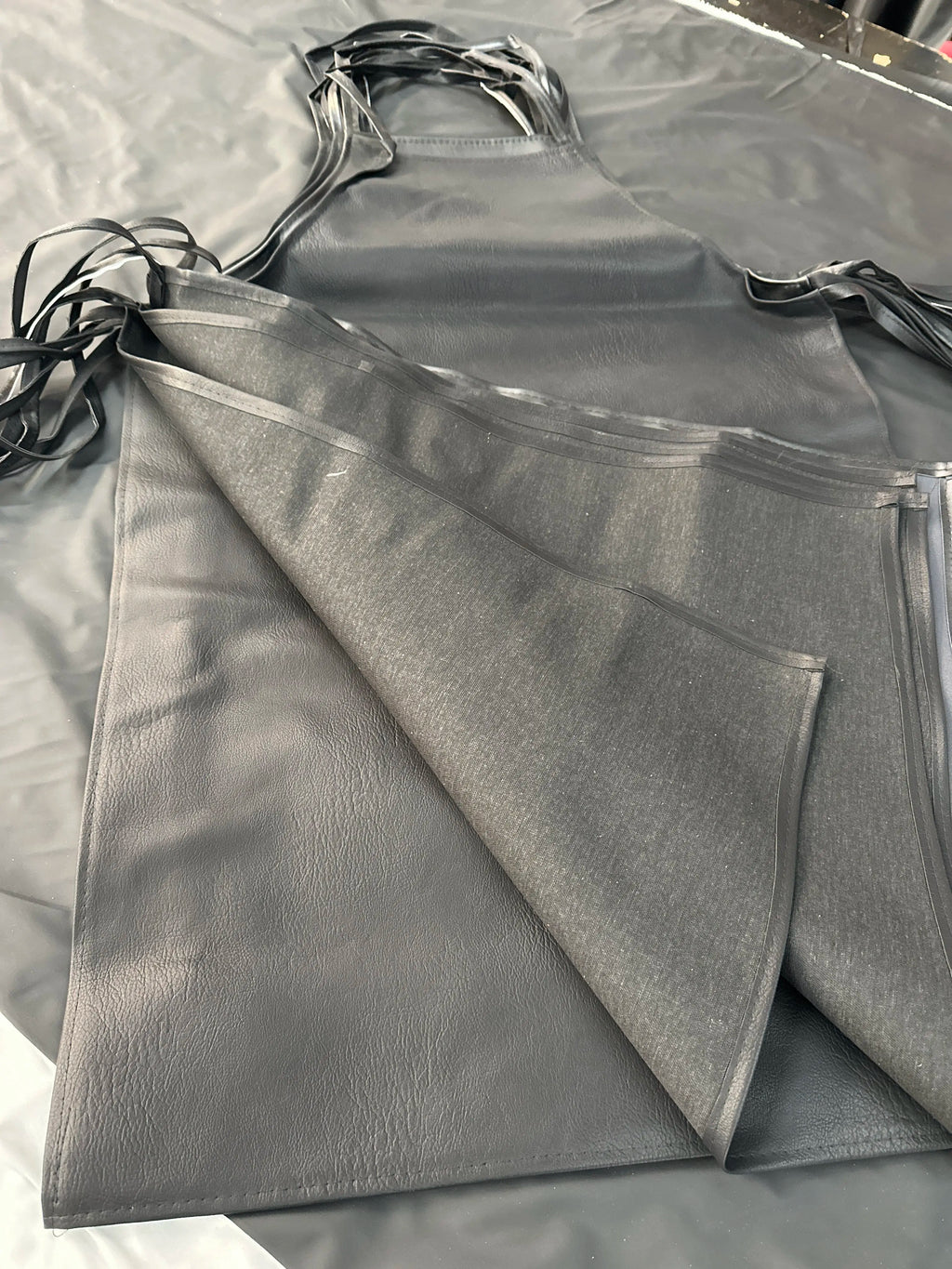 97×65CM Leather Welding Apron Polyurethane Equipments Welder Thermal Insulation Protection Wears Welding Protective Aprons