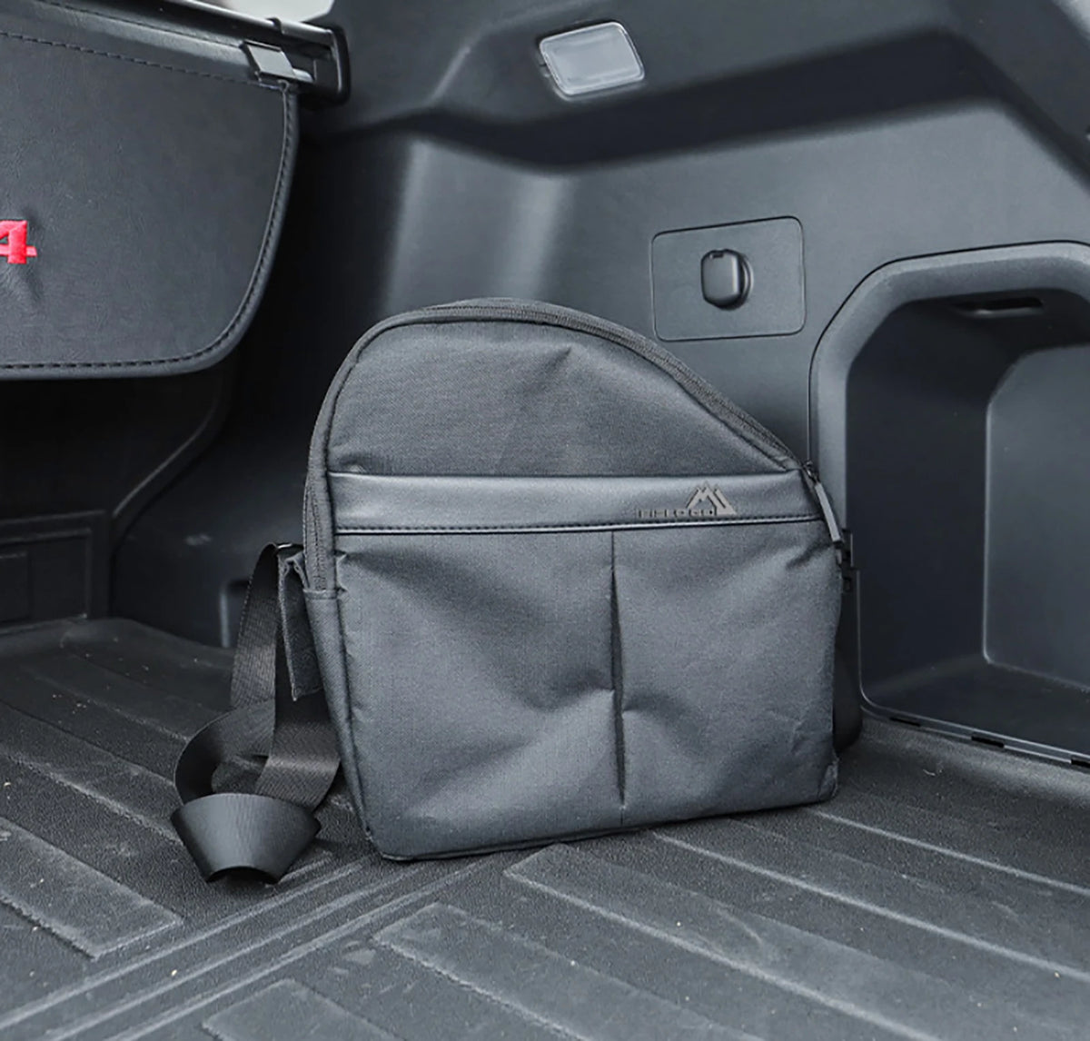 Right Side Trunk Cubby Storage Bag for Toyota RAV4 XA60 2026